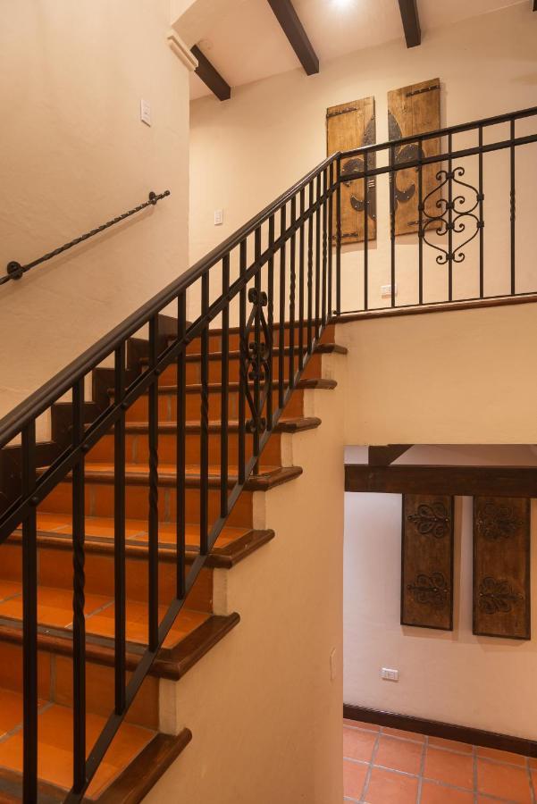 Hotel Boutique Balcón de la Plaza Salta Extérieur photo