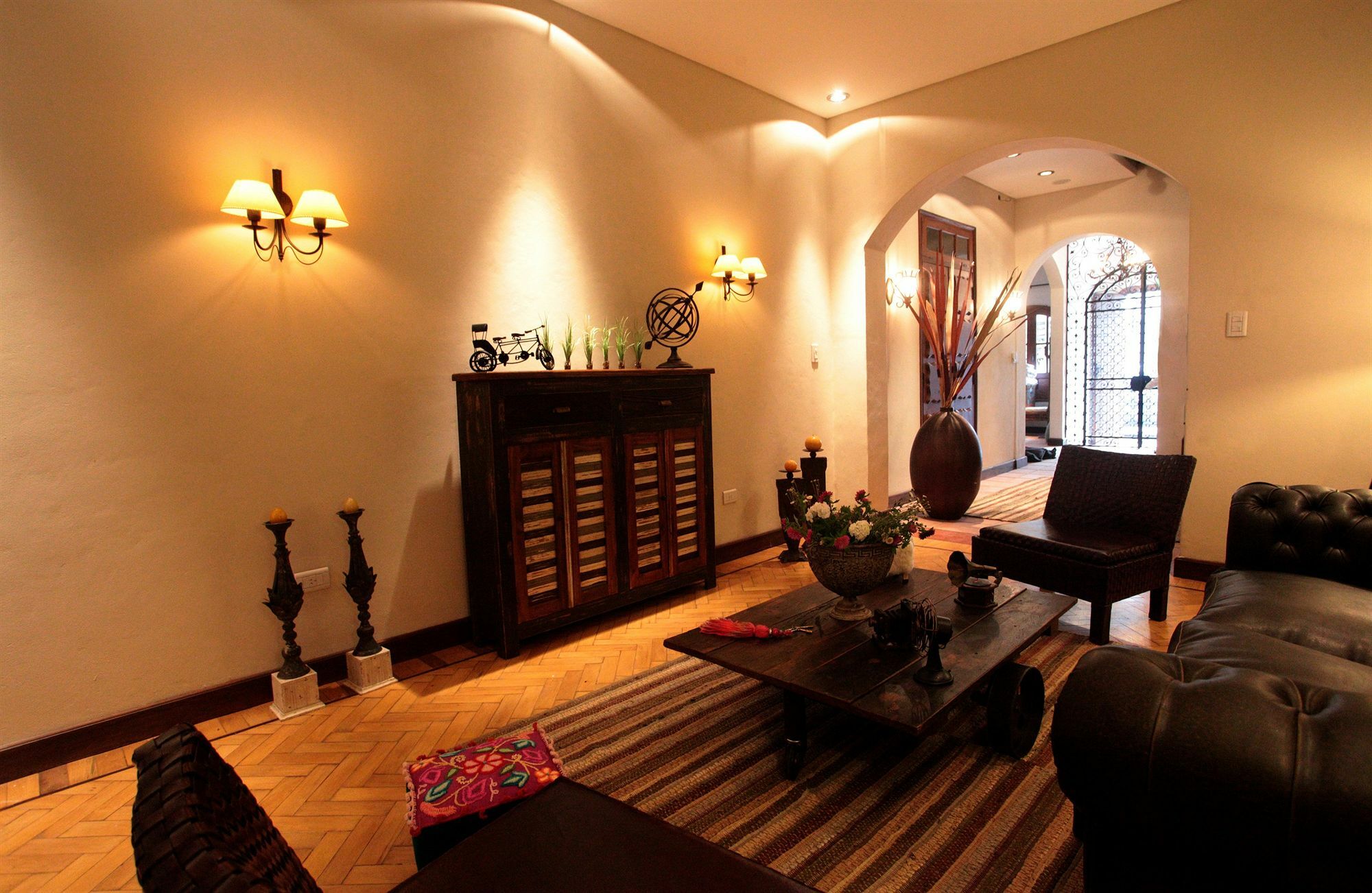 Hotel Boutique Balcón de la Plaza Salta Extérieur photo